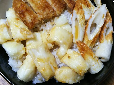 チキンカツ&イカの天ぷら&ちくわの丼